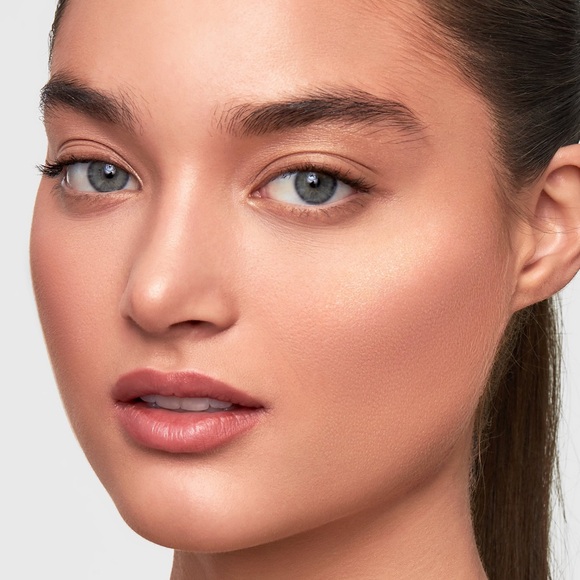 Makeup By Mario Highlighter in Pearl - Picture 3 of 4